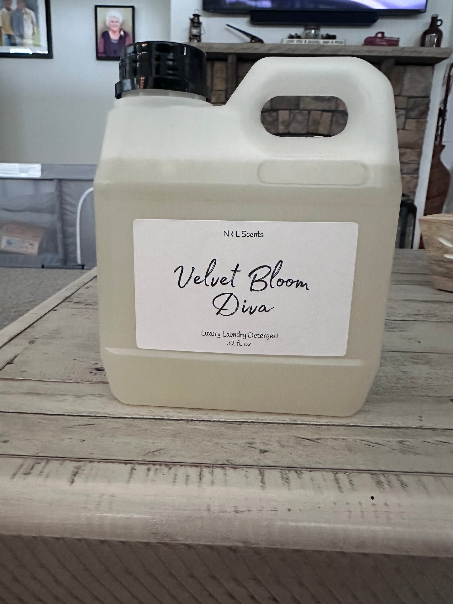 Velvet Bloom Diva Laundry Detergent 32oz