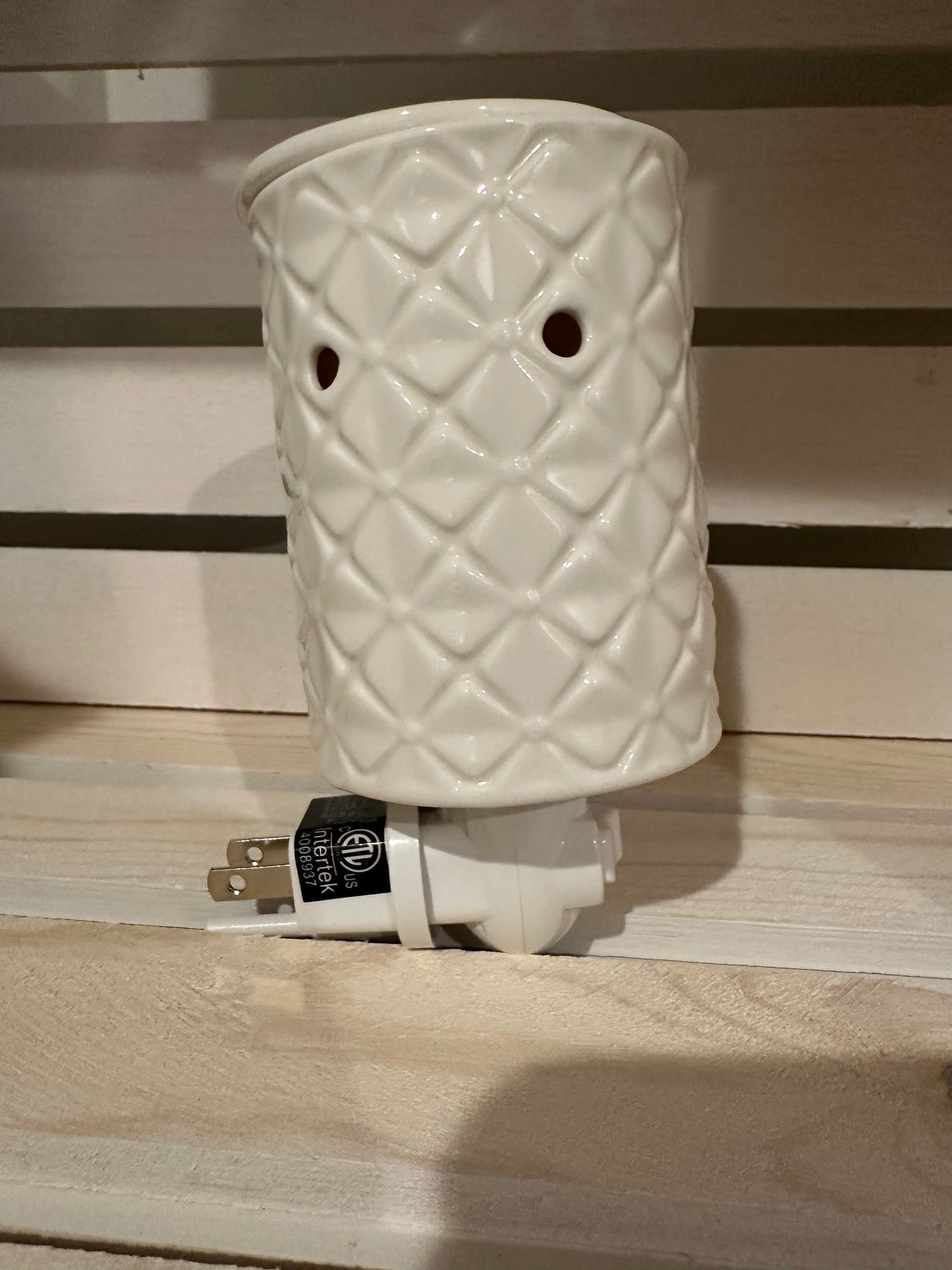 Wall Plug-in Wax Warmer White